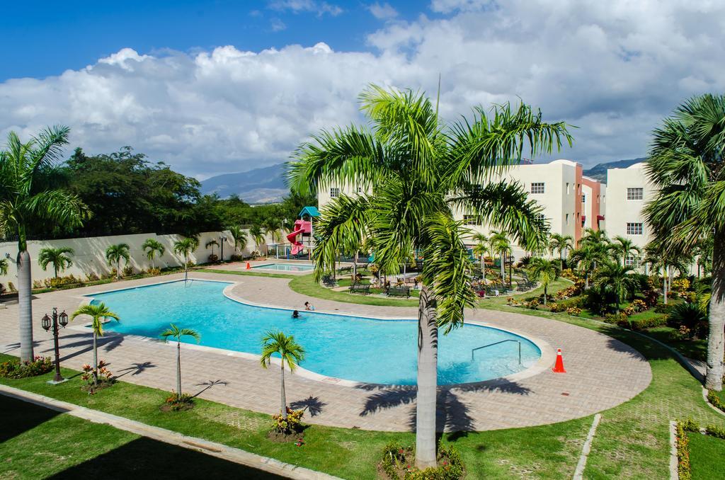 Blanco Vacation Properties Apartment Santiago De Los Caballeros Exterior photo